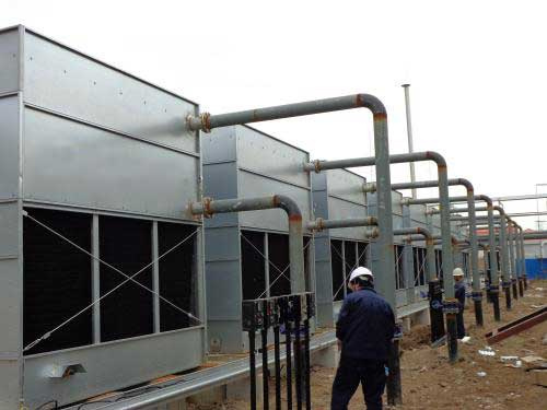 選擇玻璃鋼冷卻塔填料時(shí)應(yīng)考慮哪幾方面？(璧山方形無填料玻璃鋼冷卻塔設(shè)計(jì))