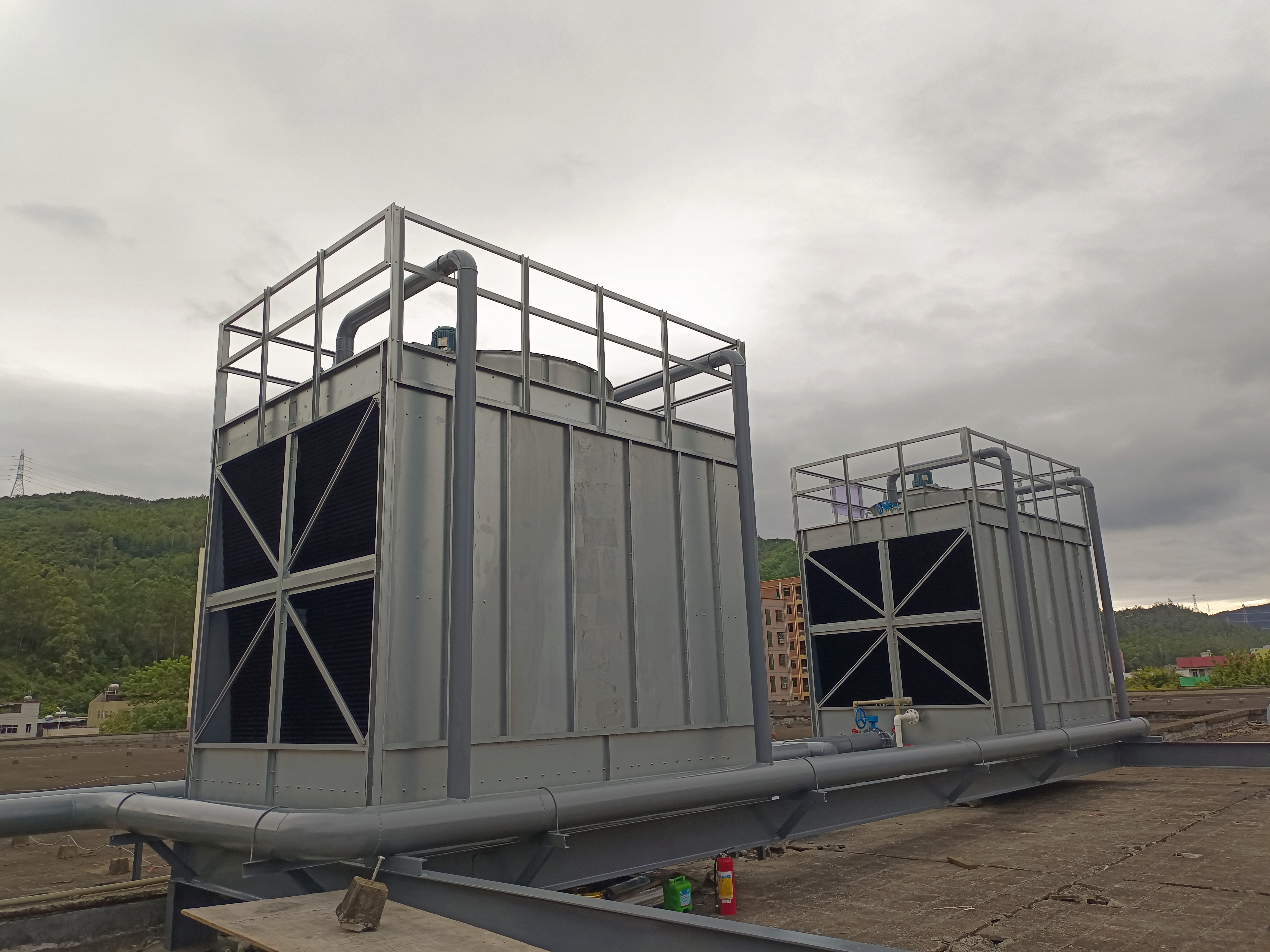 玻璃鋼冷卻塔水浮的緣故是啥